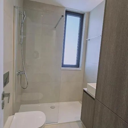 Diamond * Λάρνακα