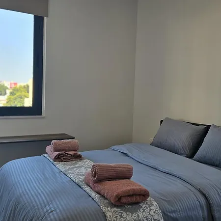 Diamond Λάρνακα