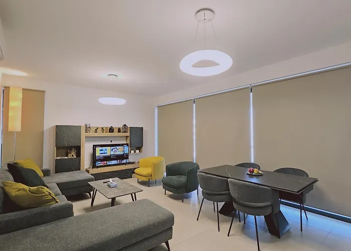 Apartment Diamond Larnaca